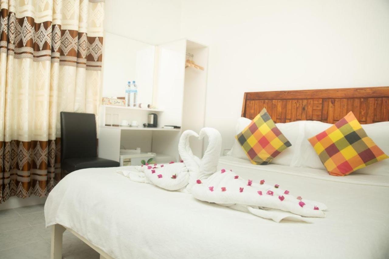 Ithaa Beach Guraidhoo  Eksteriør billede